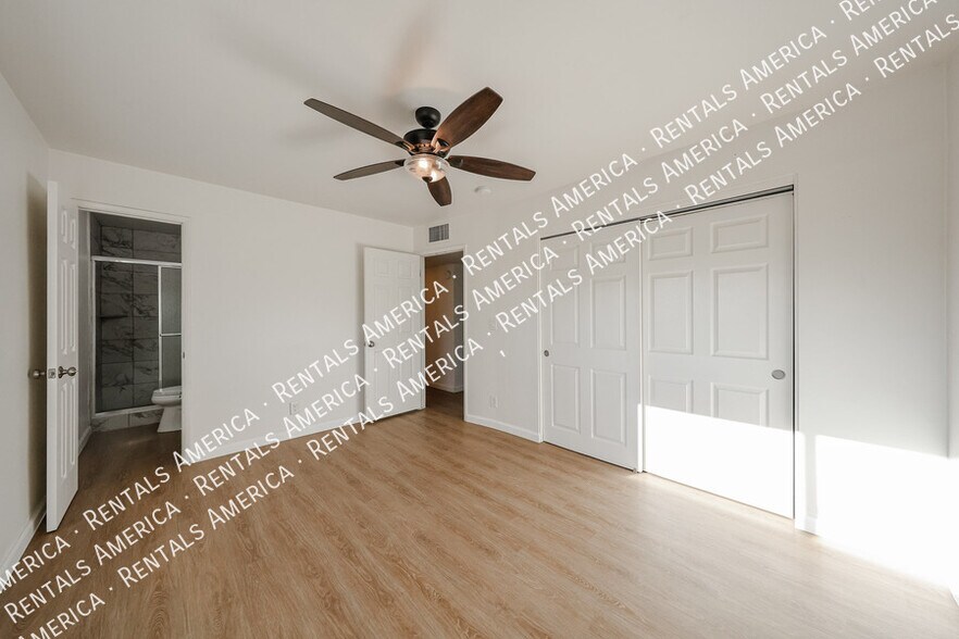 Building Photo - 601 N 73rd Pl