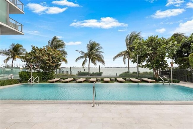 Building Photo - 3131 NE 7th Ave