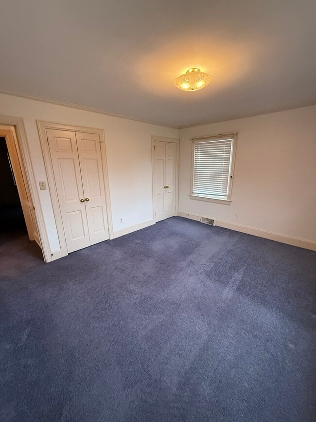 Building Photo - 5110 US Hwy 13 S