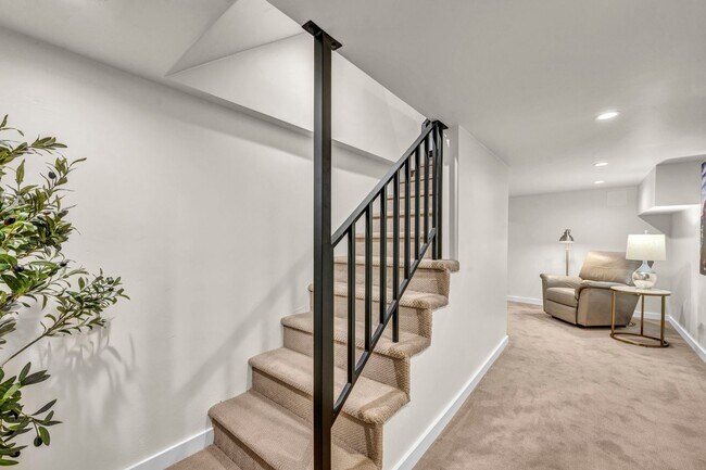 Building Photo - 574 Reno Ave