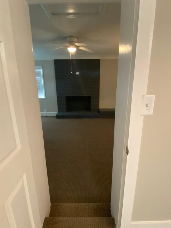 Building Photo - 624 N 34th St