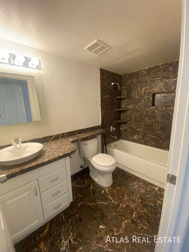 Building Photo - 16635 N Cave Creek Rd