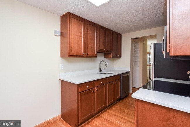 Building Photo - 6584 Madrigal Terrace