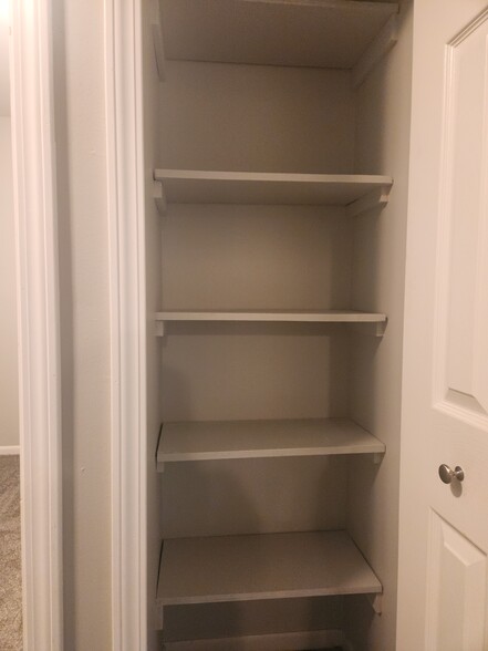 Linnen Closet - 3373 Van Dyke Rd