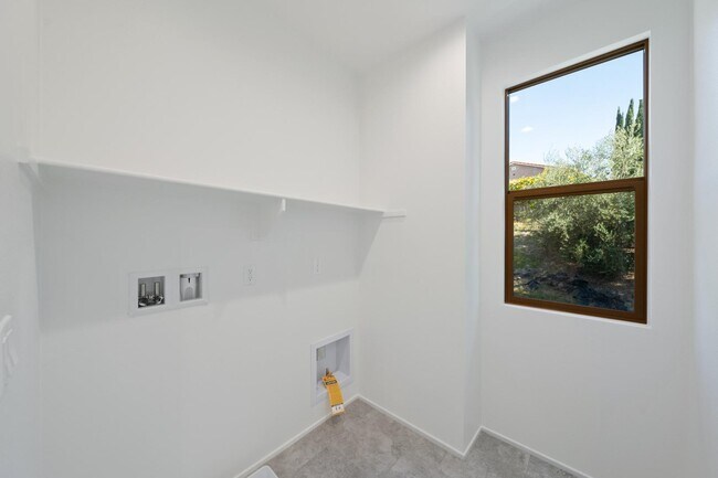 Building Photo - 822 Francesca Dr