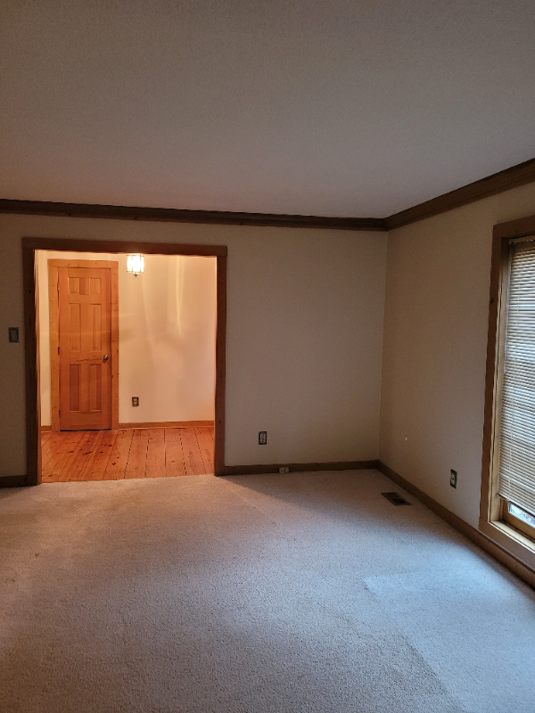 Building Photo - 5228 Troutman Ln