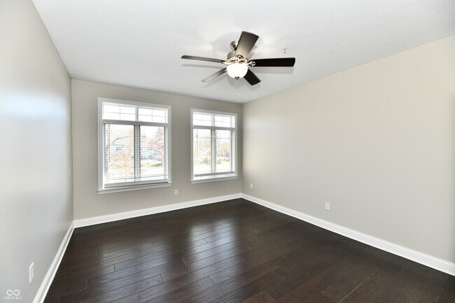 Building Photo - 8555 One W Dr