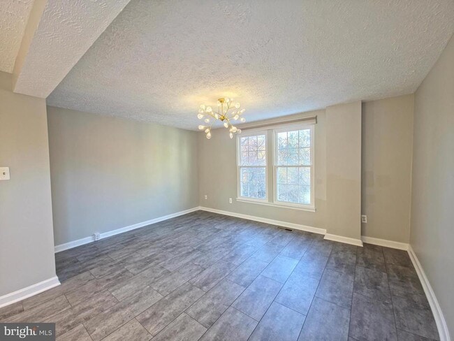 Building Photo - 1640 Fieldthorn Dr