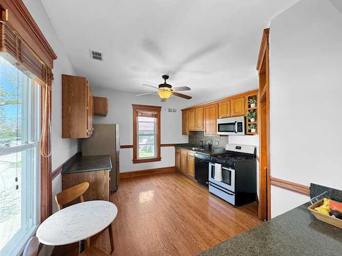 Building Photo - 140 Broadway