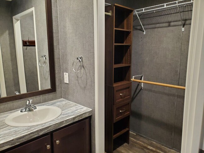 Building Photo - Brand new build 3 bedroom 2 bath modular h...