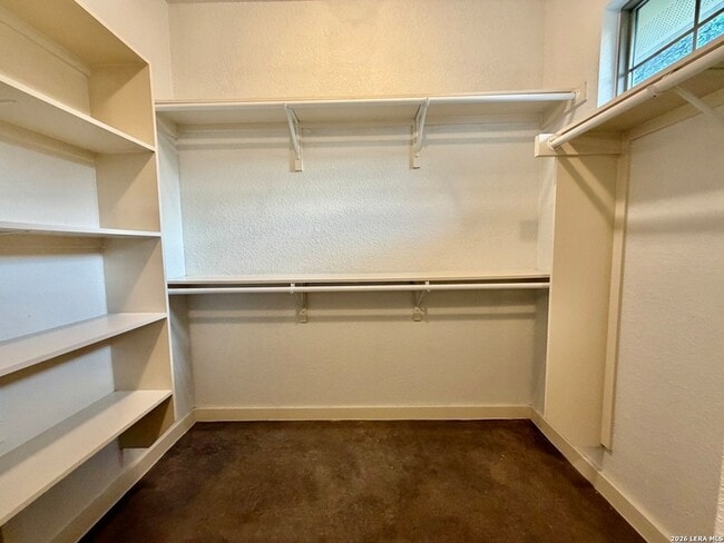 Building Photo - 1513 Winding Creek Trail