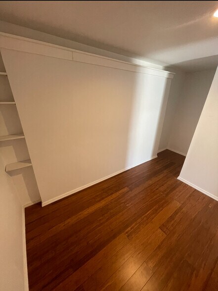 Building Photo - 4520 Burlington Ave N