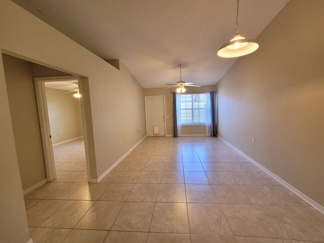 Building Photo - 8158 Heirloom Dr