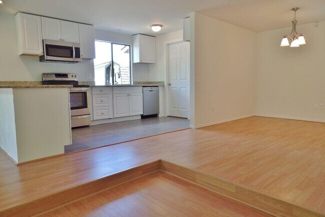 Building Photo - 12018 NE 133rd Pl