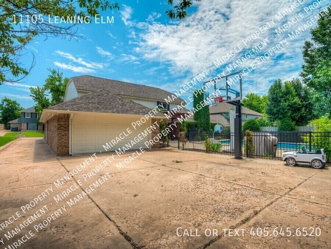 Building Photo - 11105 Leaning Elm Rd