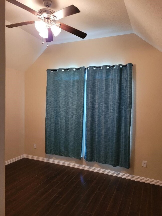 Building Photo - 4822 Emerald Bay Cir