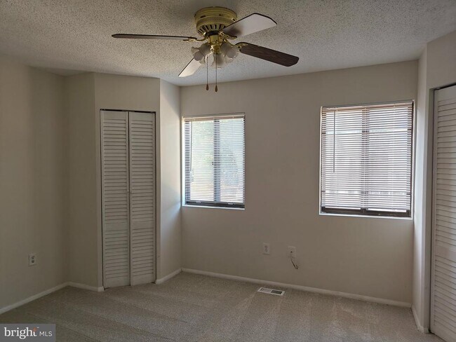 Building Photo - 15245 Coachman Terrace
