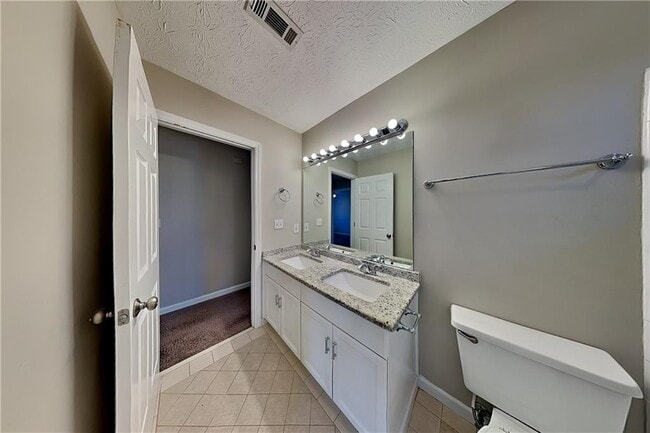 Building Photo - 1587 Casper Hill Dr