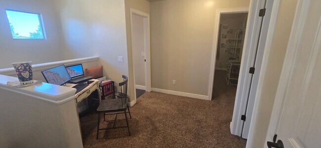 Building Photo - Beautiful 3 Bed 3.5 Bath in Riverton!!