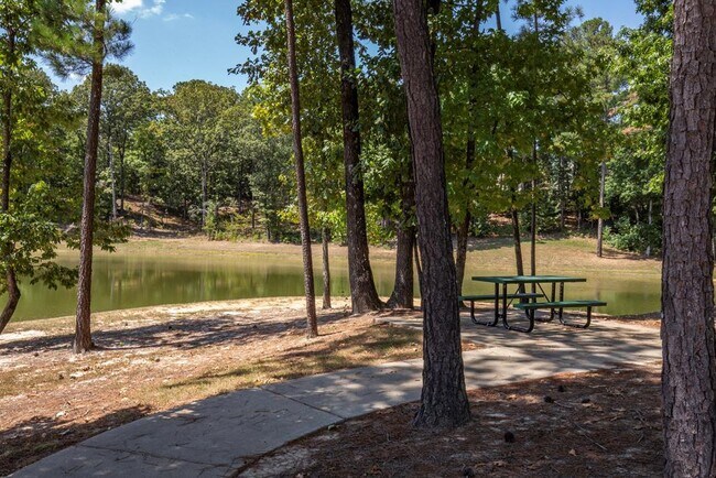 Building Photo - 740 Turkey Oak Cv