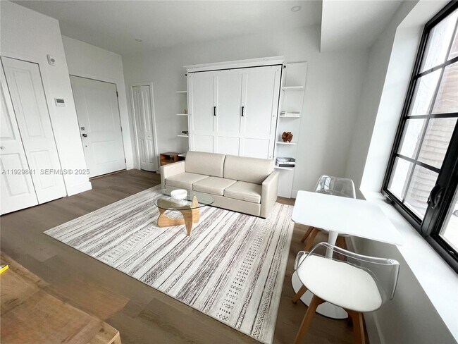 Building Photo - 1619 Jefferson Ave