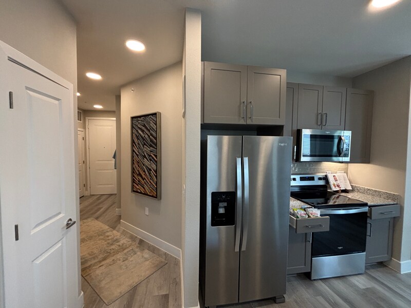 Building Photo - 502 Commercial Lp