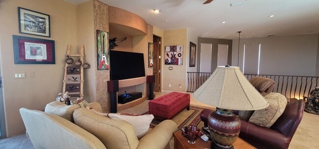 Building Photo - 16055 N Overlook Ct