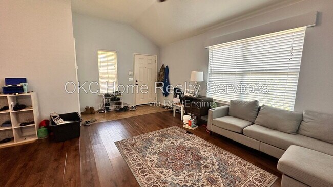 Building Photo - 3609 Green Apple Pl