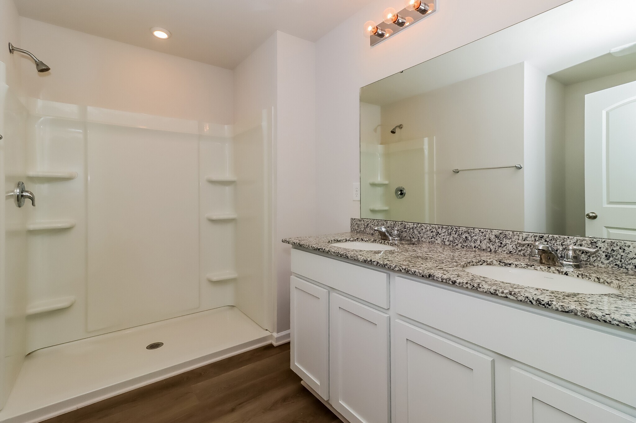 Building Photo - 291 Century Dr