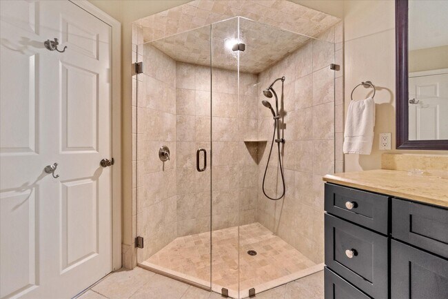 Building Photo - 2216 Las Casitas Dr