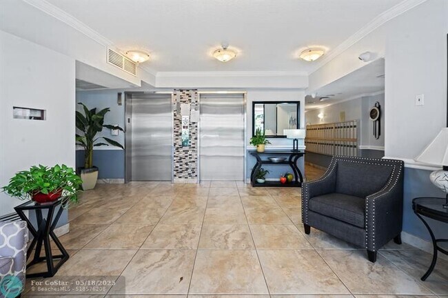 Building Photo - 3499 Oaks Way