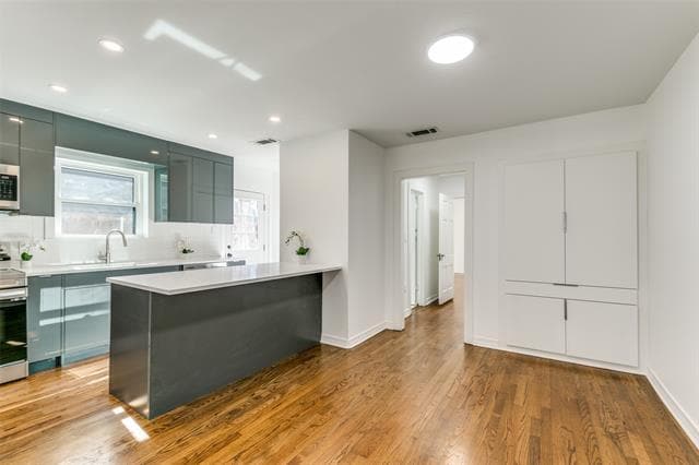 Building Photo - 5117 Maple Springs Blvd