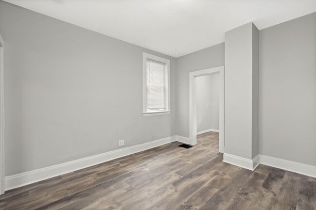 Building Photo - Gorgeous 3 bedroom home in Brookline avail...