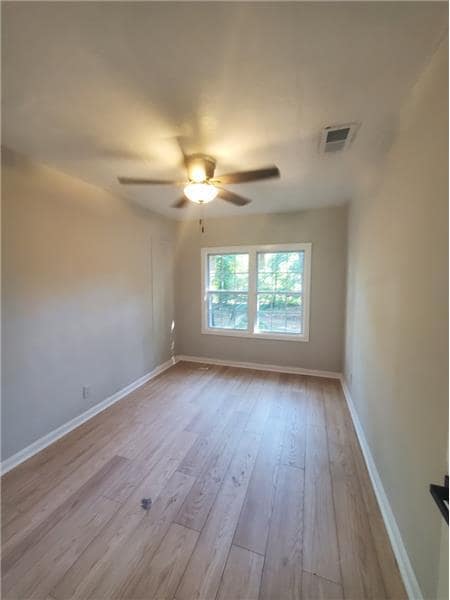 Building Photo - 1320 E 53rd St