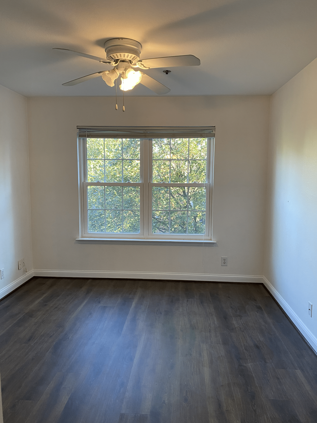 Bedroom - 3302 Wyndham Circle Apt.D