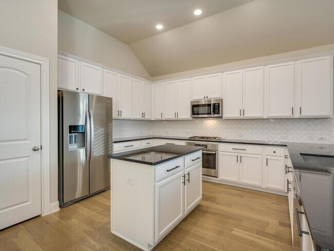 Building Photo - 2905 Coral Valley Dr