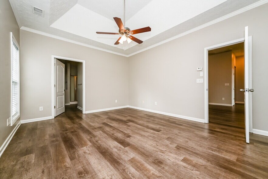 Building Photo - 9025 Aldbury Dr