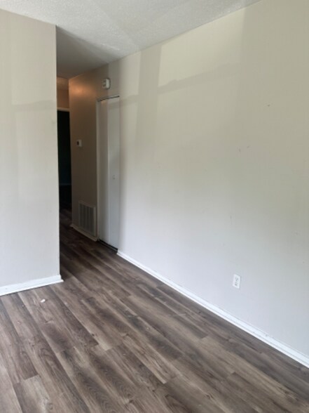 Building Photo - 6319 Hackberry Way