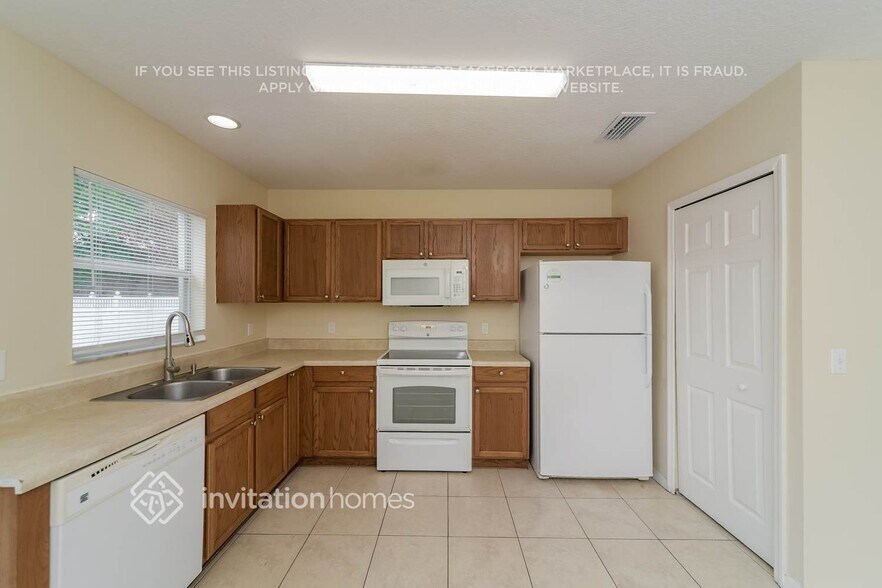 Building Photo - 1744 Sage Creek Ct