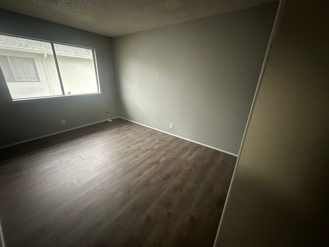 Building Photo - Water, Sewer, Garbage paid