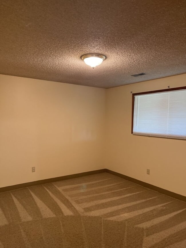 Building Photo - COMING SOON!!!  Fantastic 4 Bedroom Home on Blueberry Hill in Hazel Dell!