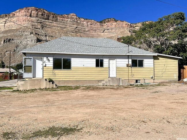 Building Photo - 18 Palmer St