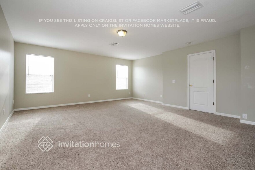 Building Photo - 11170 Golden Silence Dr