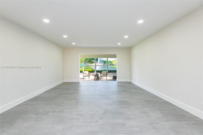 Building Photo - 604 Laconia Cir