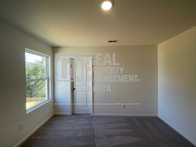 Building Photo - 134 Price Ml Trl