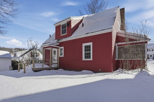 Building Photo - 12 Cardinal Rd