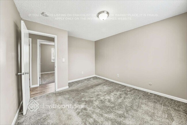 Building Photo - 16372 E Brown Dr