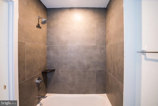 Building Photo - 1324 Frankford Ave