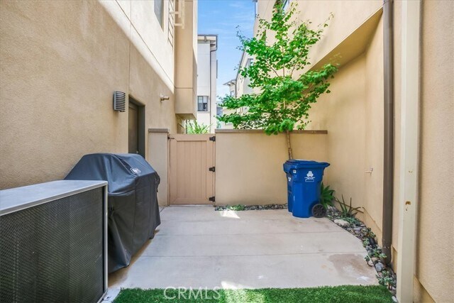 Building Photo - 5823 E Seaglass Cir