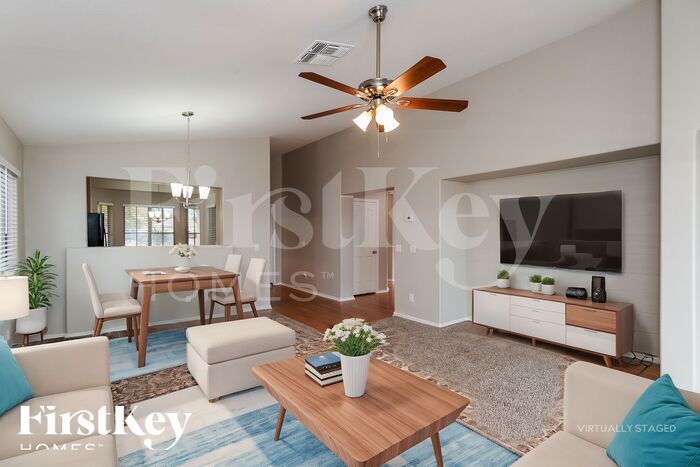 Building Photo - 2854 S Abbey